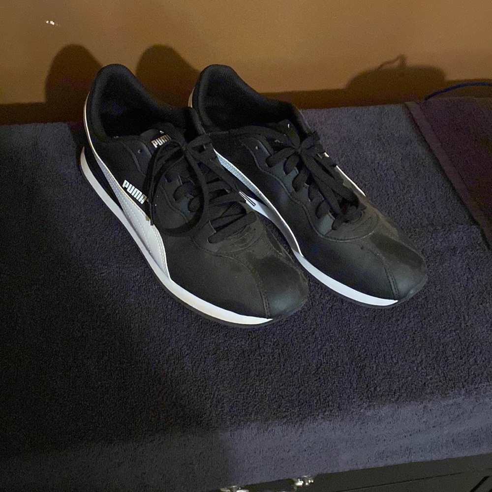 Men’s Puma Roma Sneakers